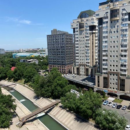 Квартира В Центре Алматы Zewnętrze zdjęcie