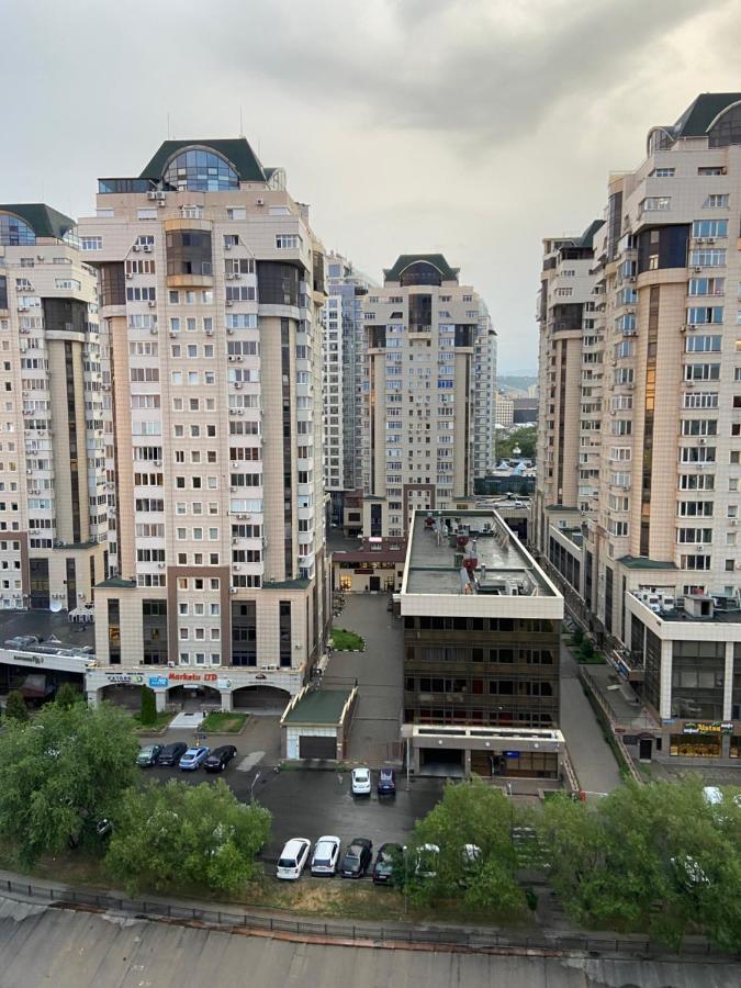 Квартира В Центре Алматы Zewnętrze zdjęcie